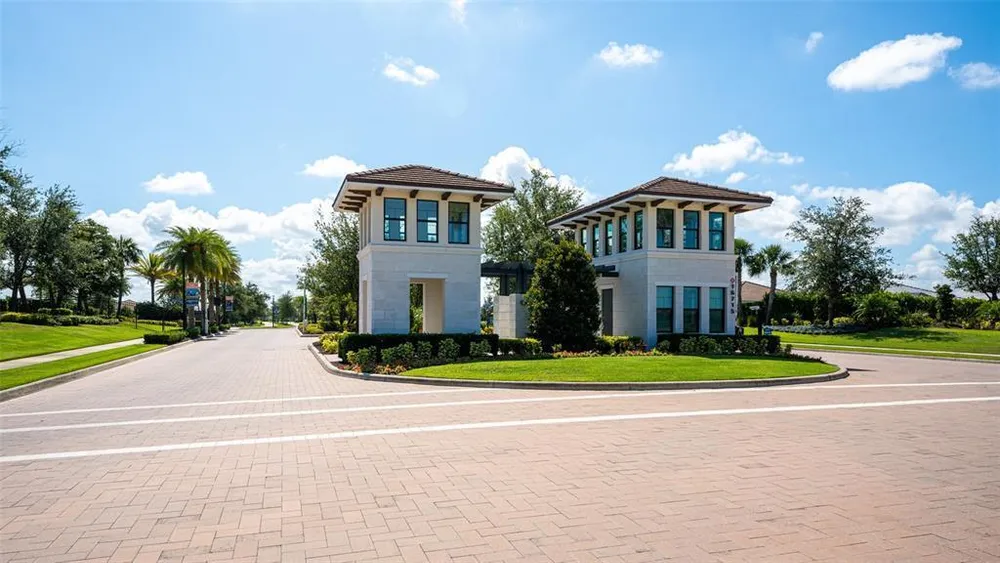 5018 Surfside Circle, Lakewood Ranch, FL 34211