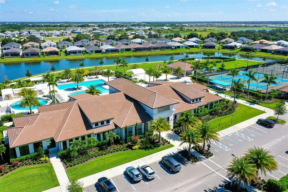 5018 Surfside Circle, Lakewood Ranch, FL 34211