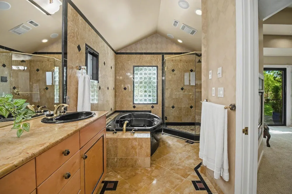 4320 Rand Ln, Sacramento, CA 95864