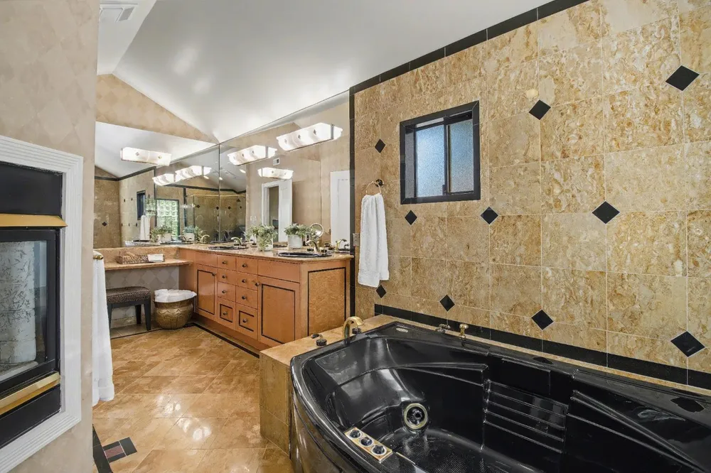 4320 Rand Ln, Sacramento, CA 95864