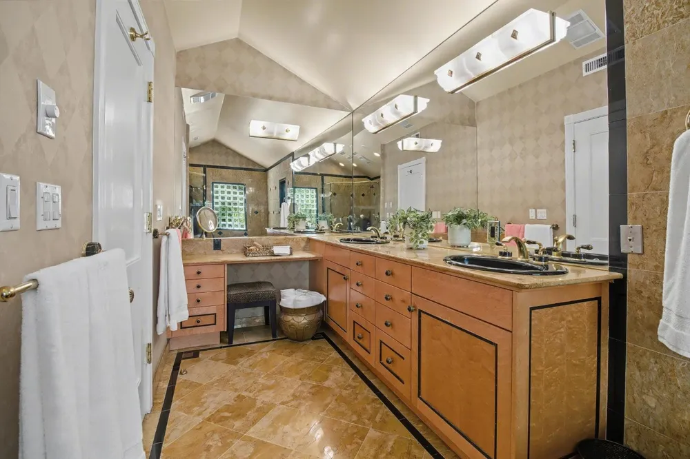4320 Rand Ln, Sacramento, CA 95864