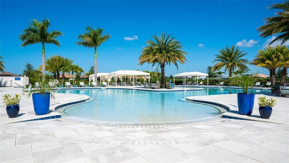 5018 Surfside Circle, Lakewood Ranch, FL 34211