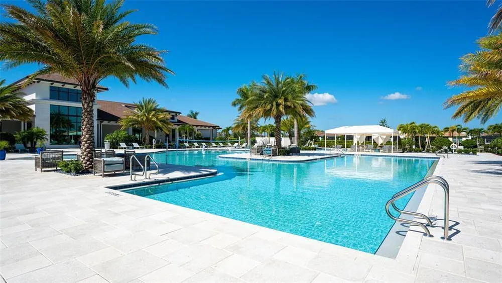 5018 Surfside Circle, Lakewood Ranch, FL 34211