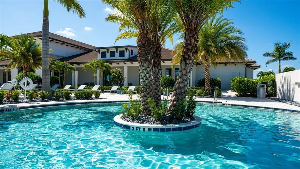 5018 Surfside Circle, Lakewood Ranch, FL 34211