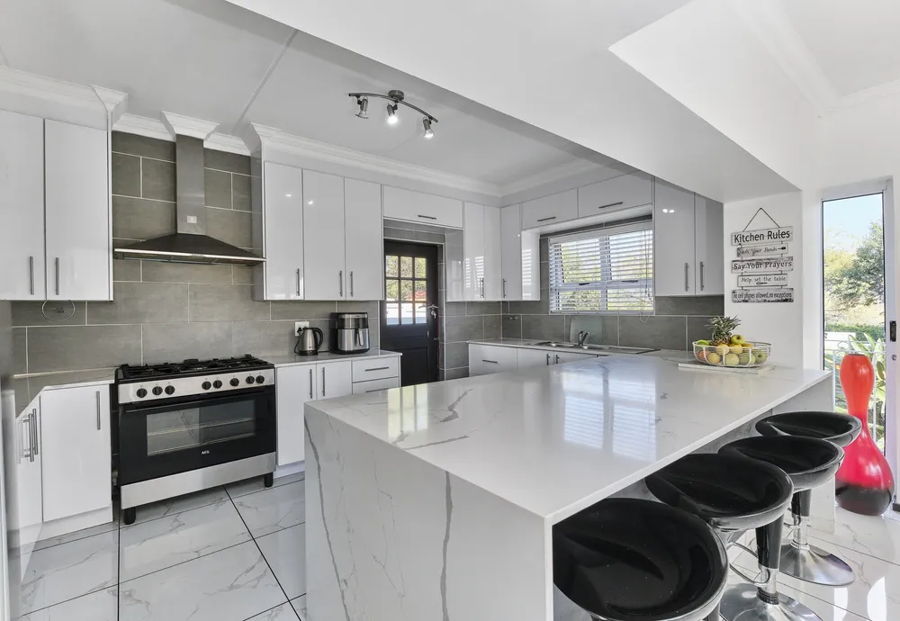 South Africa, Gauteng, Eagle Canyon Golf Estate, Eagle Canyon Boulevard, 741