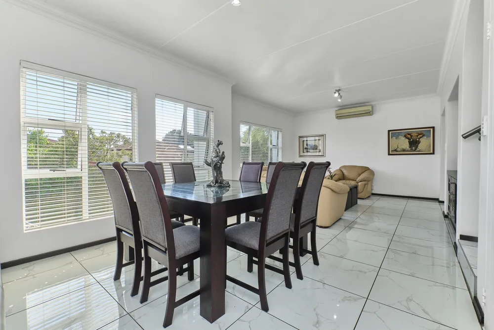 South Africa, Gauteng, Eagle Canyon Golf Estate, Eagle Canyon Boulevard, 741
