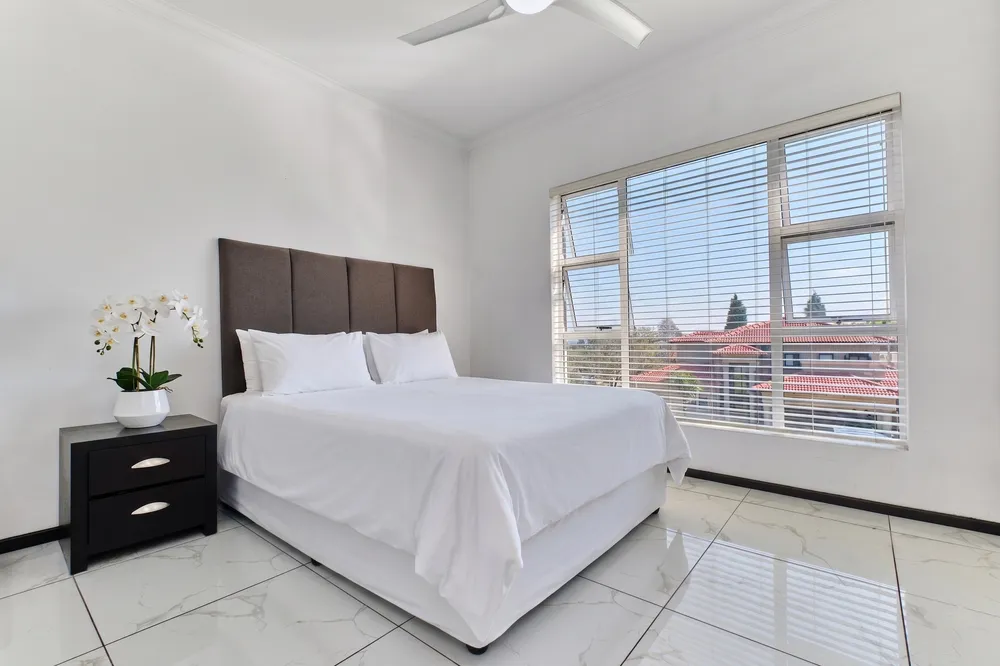 South Africa, Gauteng, Eagle Canyon Golf Estate, Eagle Canyon Boulevard, 741