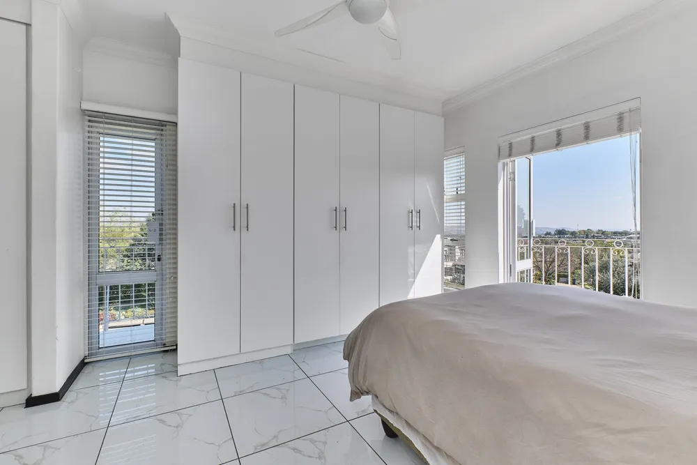 South Africa, Gauteng, Eagle Canyon Golf Estate, Eagle Canyon Boulevard, 741