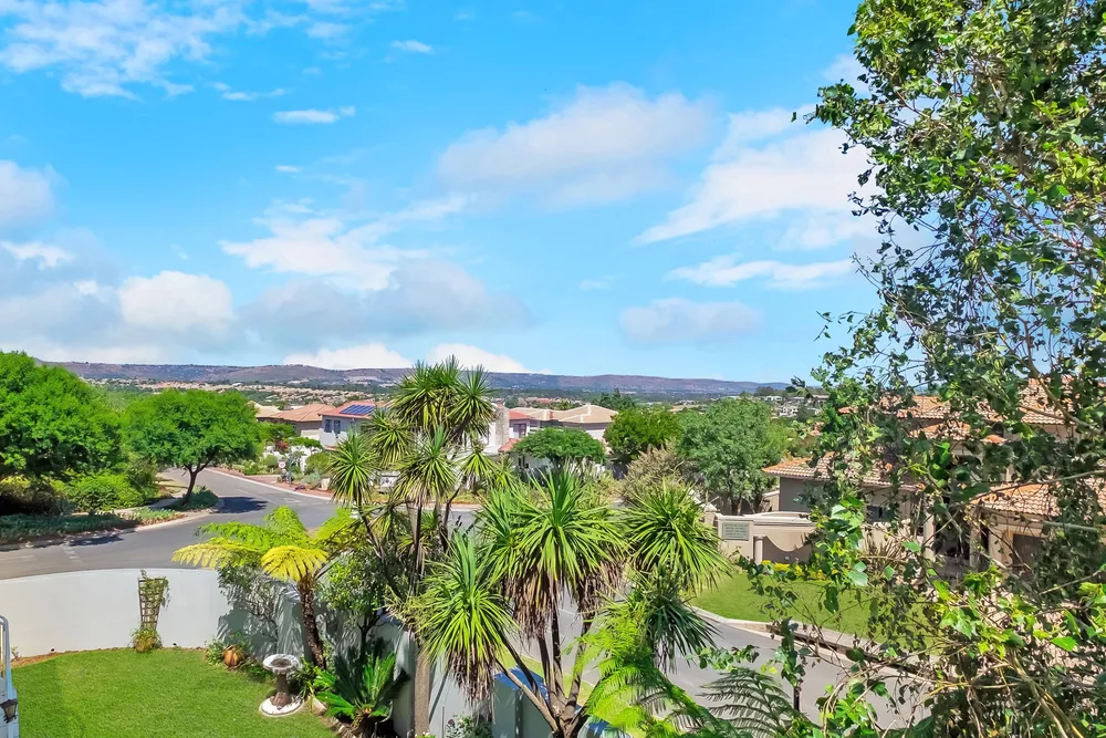 South Africa, Gauteng, Eagle Canyon Golf Estate, Eagle Canyon Boulevard, 741
