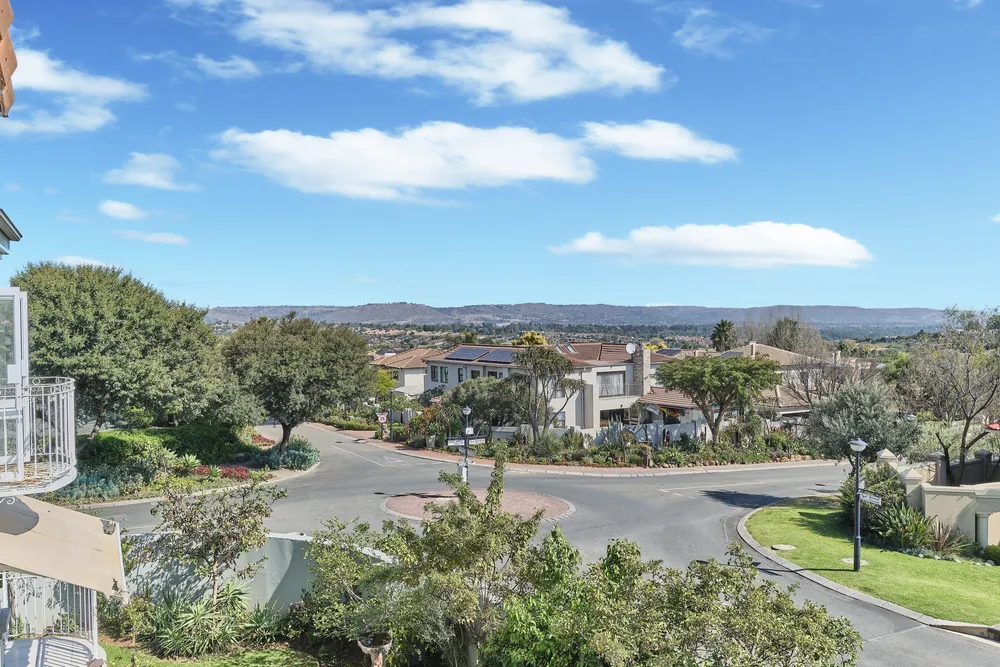 South Africa, Gauteng, Eagle Canyon Golf Estate, Eagle Canyon Boulevard, 741