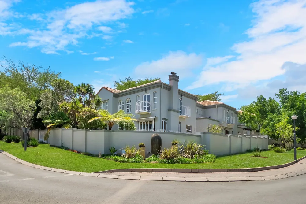 South Africa, Gauteng, Eagle Canyon Golf Estate, Eagle Canyon Boulevard, 741