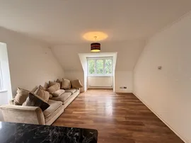 177 Hagden Lane, Watford photo