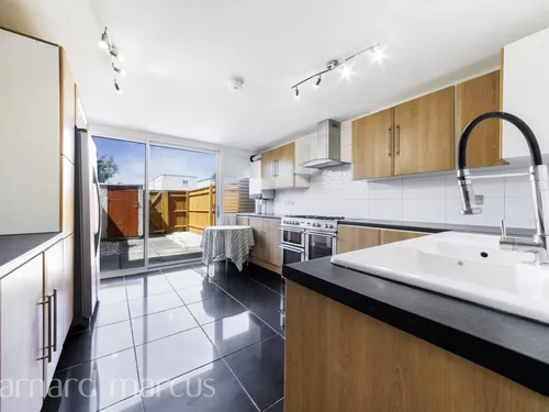 Radnor Close, MITCHAMphoto