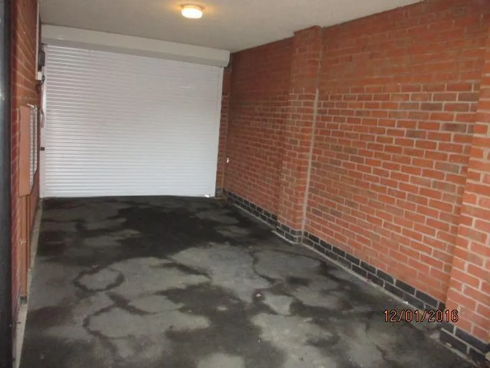 Property carousel item 10