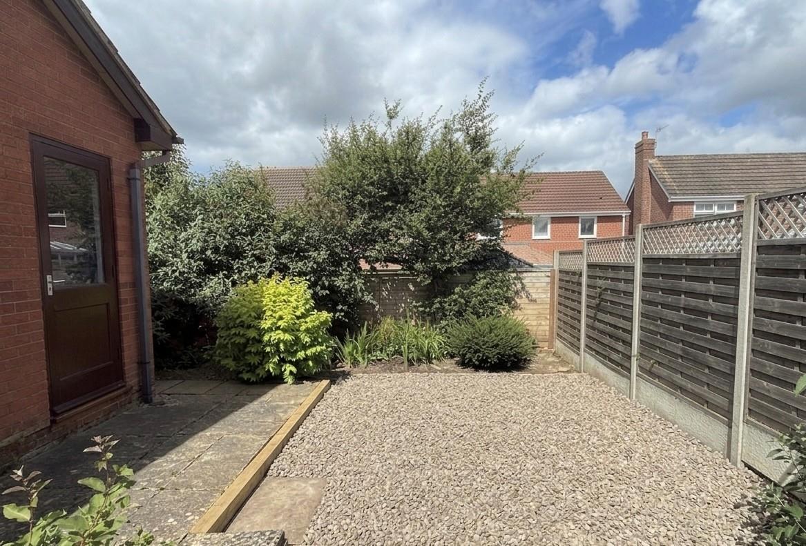Hedgeway, East Hunsbury, Northampton Image 9