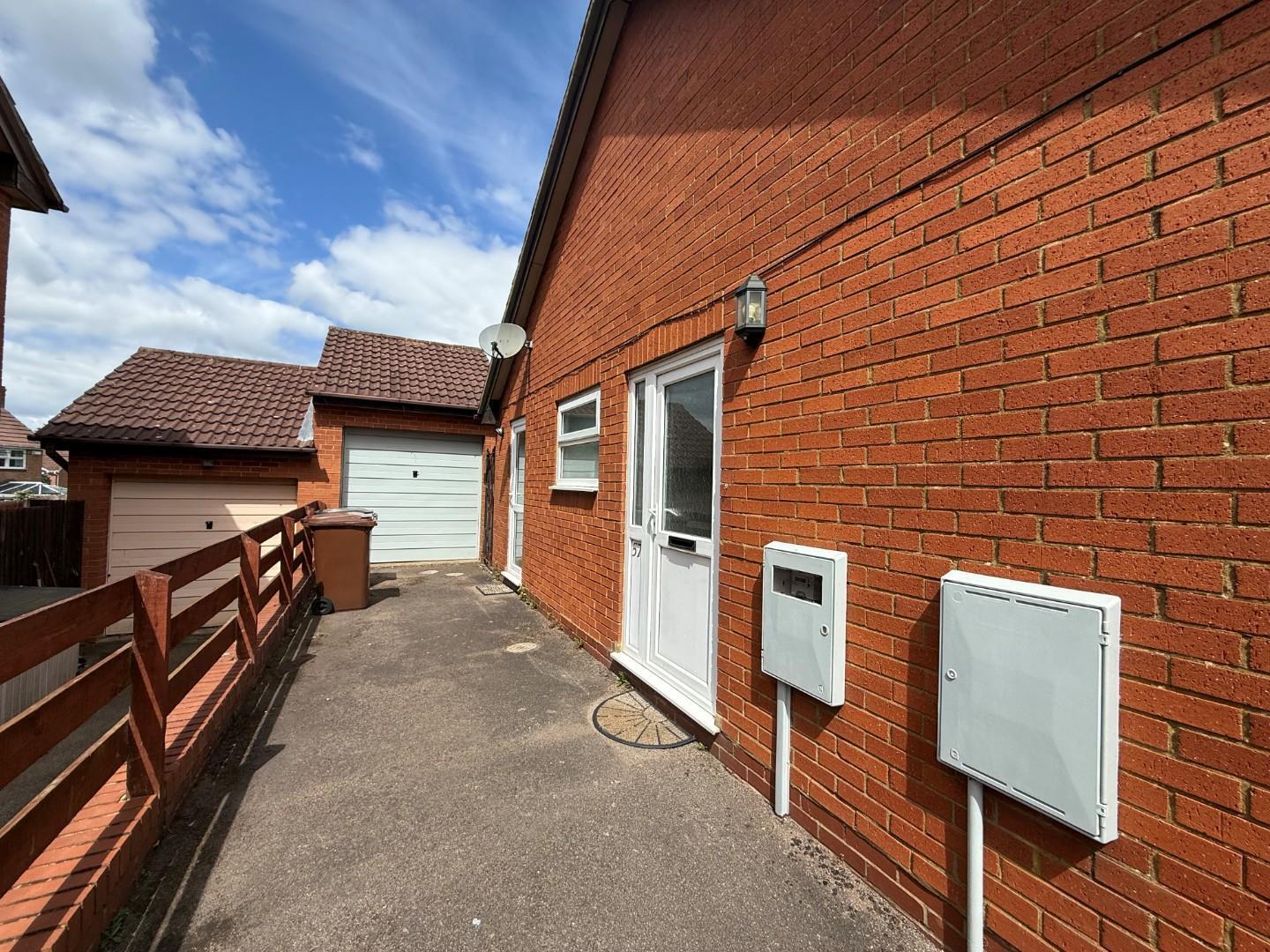 Hedgeway, East Hunsbury, Northampton Image 10