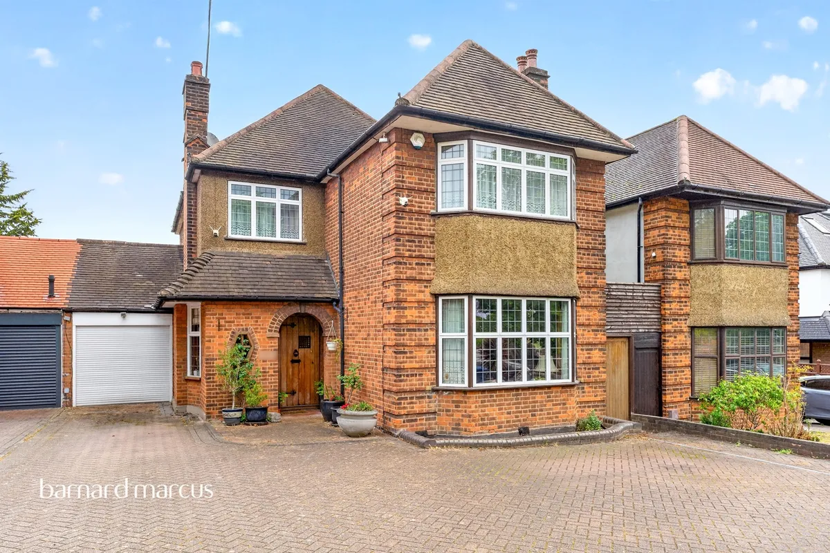 Friern Barnet Lane, London