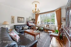 Friern Barnet Lane, London
