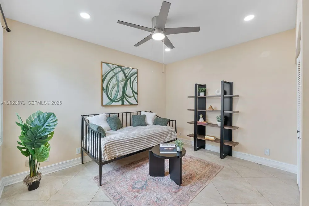 8149 Royal Palm Ct, Tamarac, FL 33321