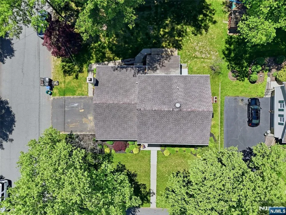 2430 Cleveland Ave, Washington, NJ 07676