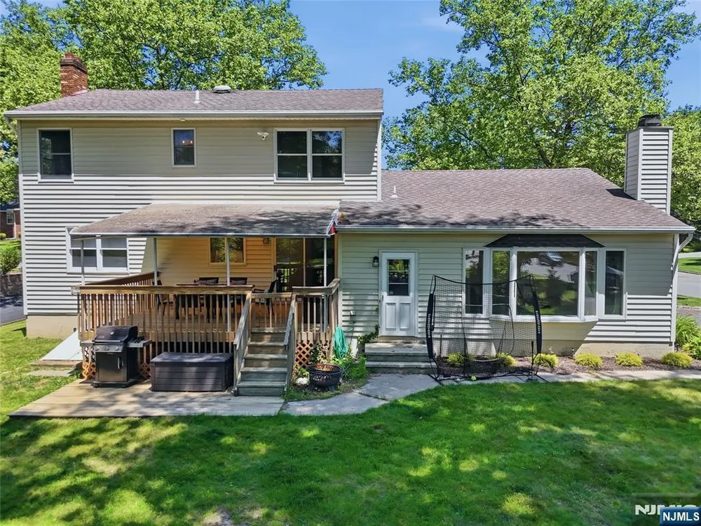 2430 Cleveland Ave, Washington, NJ 07676