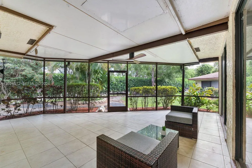 8149 Royal Palm Ct, Tamarac, FL 33321