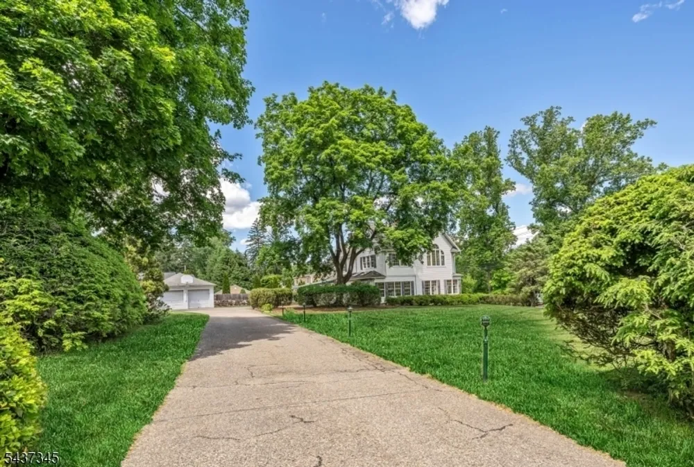 457 Russell Ave, Bergen, Wyckoff Township, NJ 07481