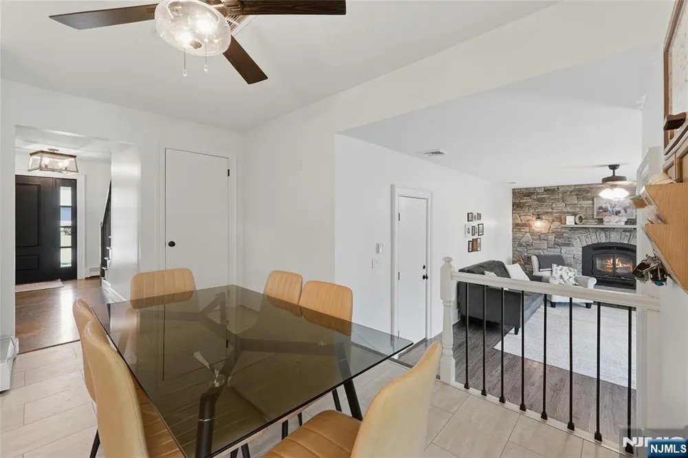 2430 Cleveland Ave, Washington, NJ 07676