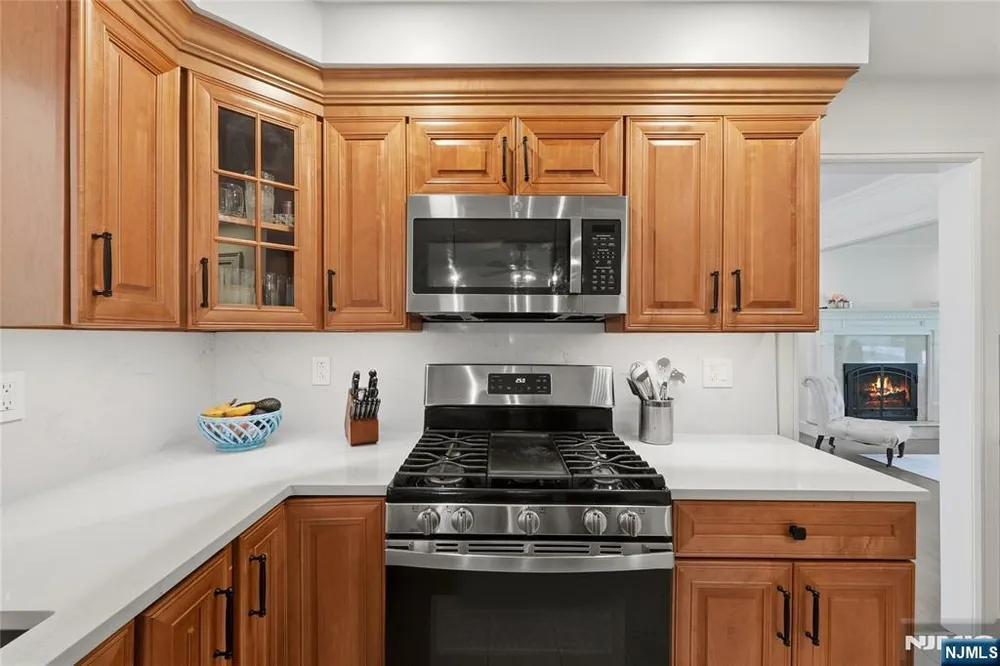 2430 Cleveland Ave, Washington, NJ 07676