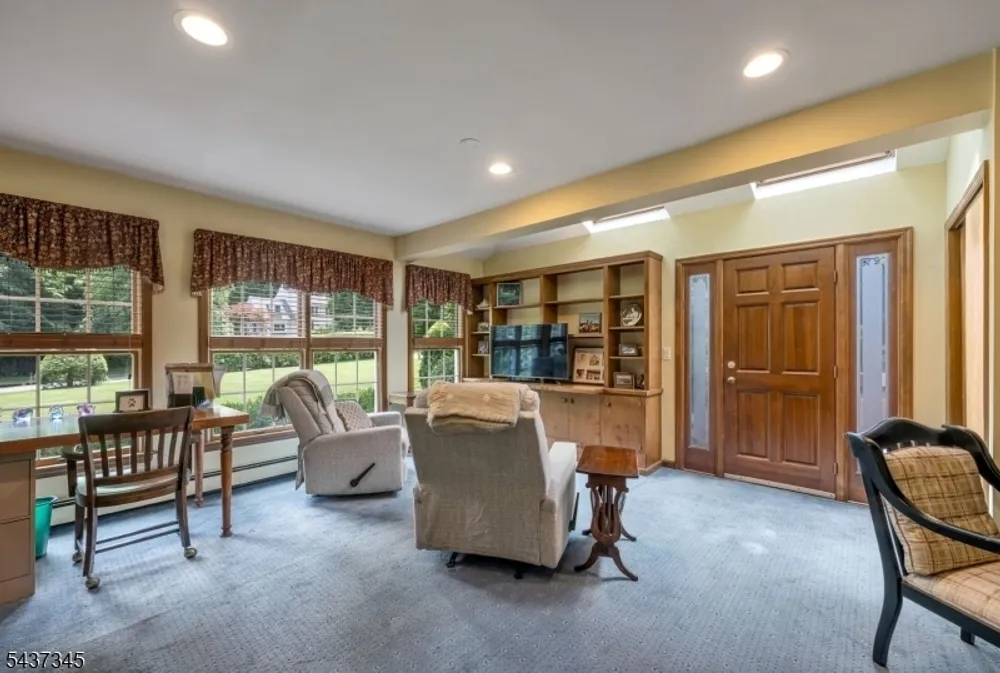 457 Russell Ave, Bergen, Wyckoff Township, NJ 07481