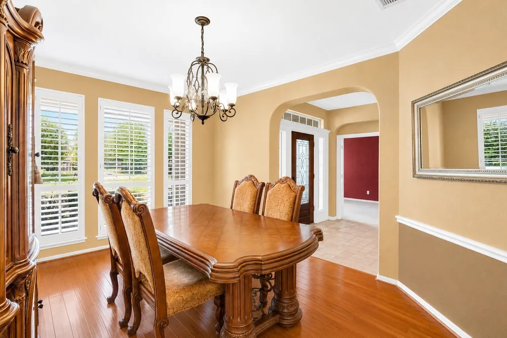 15935 Lake Loop Dr, Cypress, TX 77433