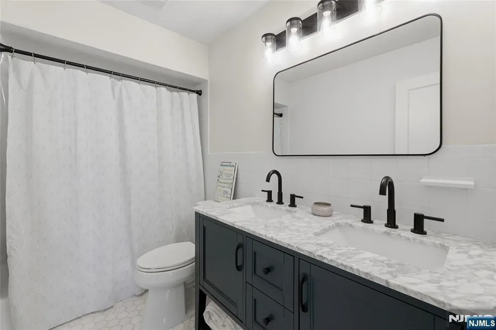 2430 Cleveland Ave, Washington, NJ 07676