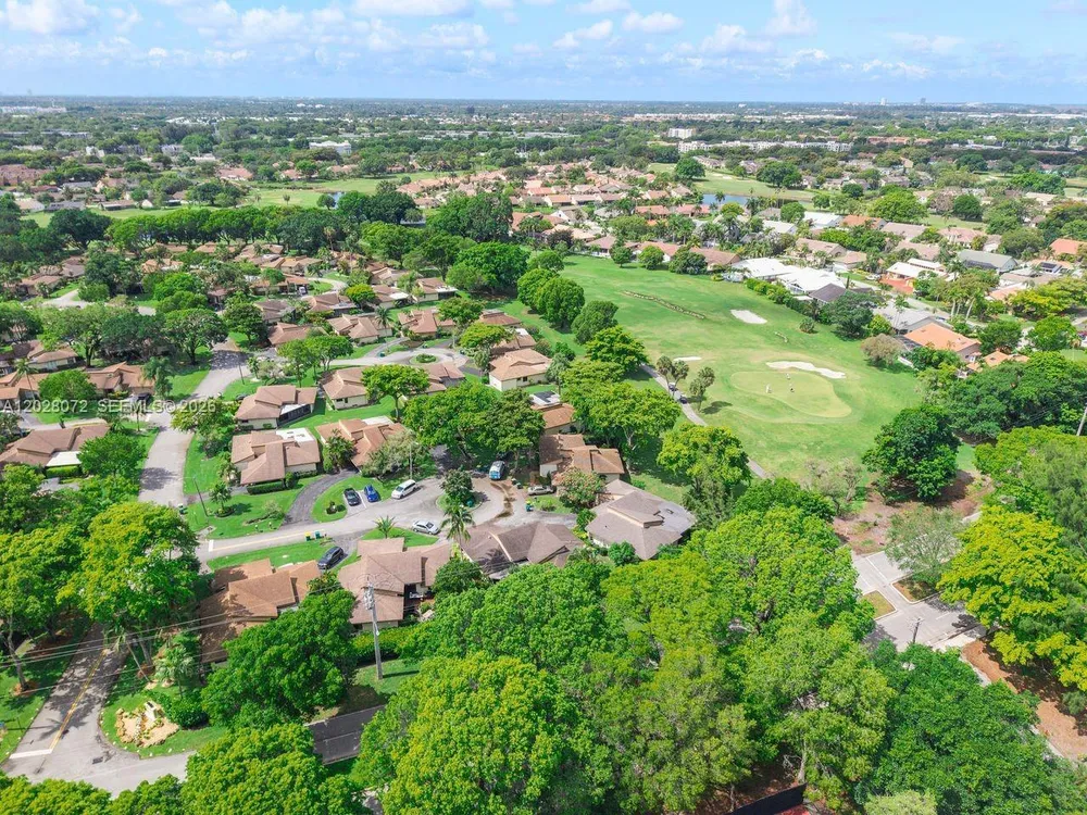 8149 Royal Palm Ct, Tamarac, FL 33321