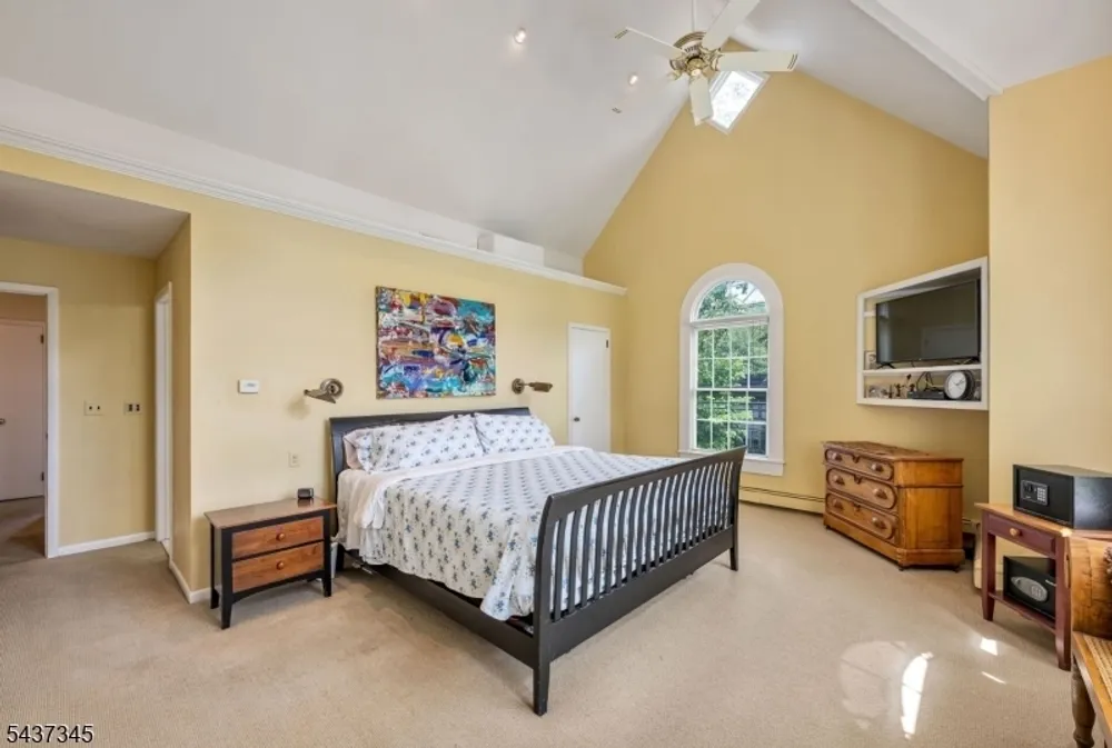 457 Russell Ave, Bergen, Wyckoff Township, NJ 07481