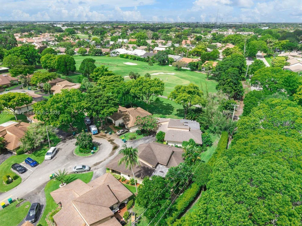 8149 Royal Palm Ct, Tamarac, FL 33321