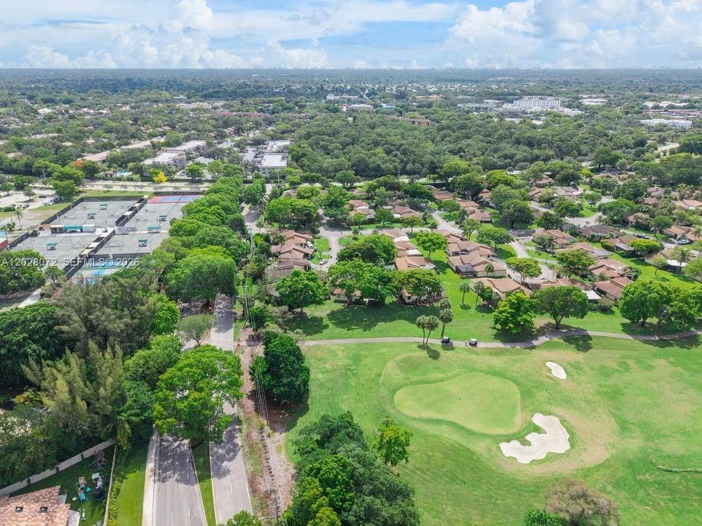 8149 Royal Palm Ct, Tamarac, FL 33321