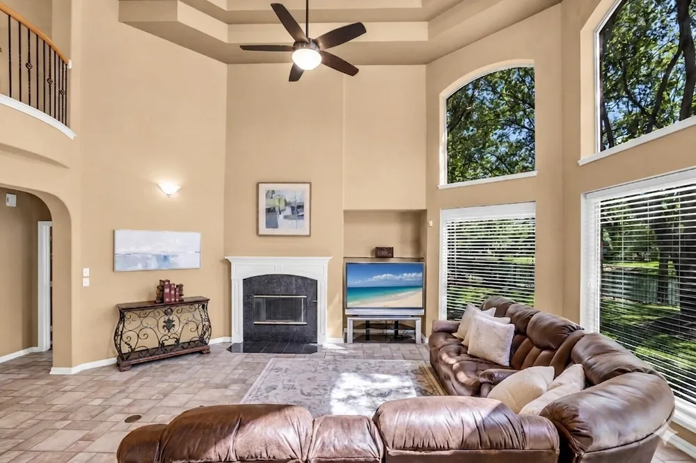 15935 Lake Loop Dr, Cypress, TX 77433