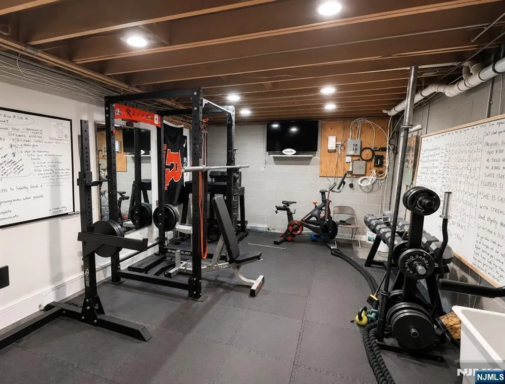 2430 Cleveland Ave, Washington, NJ 07676