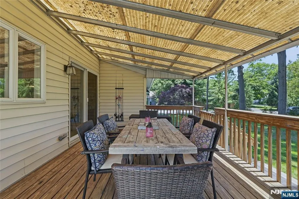 2430 Cleveland Ave, Washington, NJ 07676