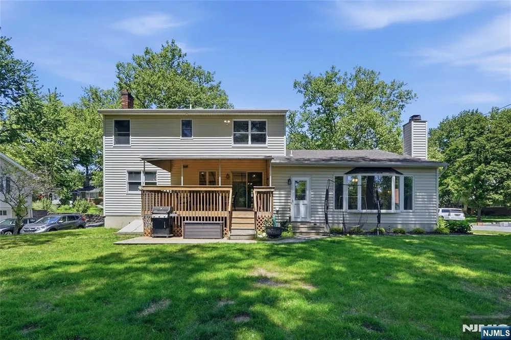 2430 Cleveland Ave, Washington, NJ 07676