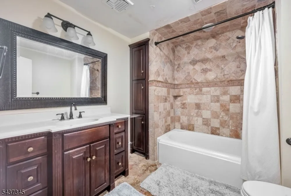 457 Russell Ave, Bergen, Wyckoff Township, NJ 07481