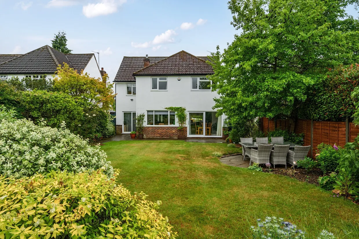Latchmoor Way, Gerrards Cross, SL9 photo 2