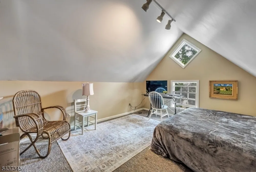 457 Russell Ave, Bergen, Wyckoff Township, NJ 07481