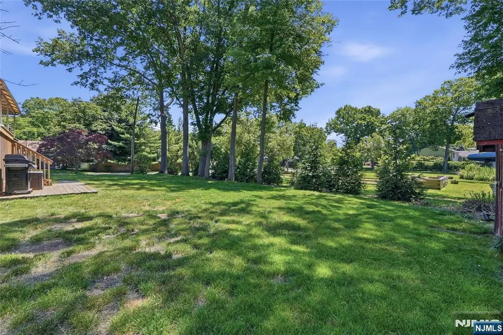 2430 Cleveland Ave, Washington, NJ 07676
