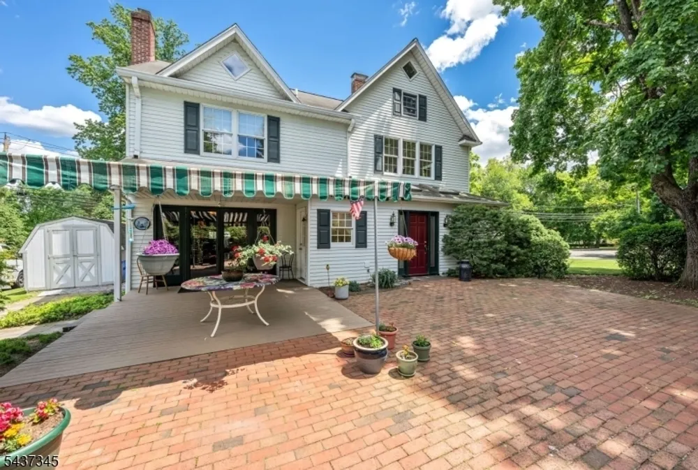 457 Russell Ave, Bergen, Wyckoff Township, NJ 07481