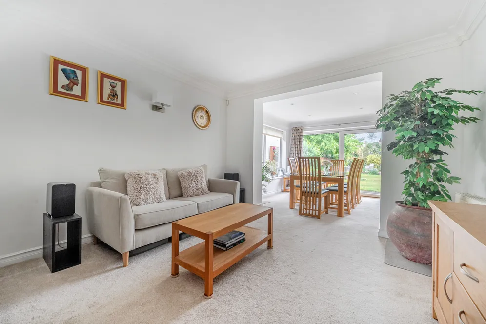 Latchmoor Way, Gerrards Cross, SL9 photo 5