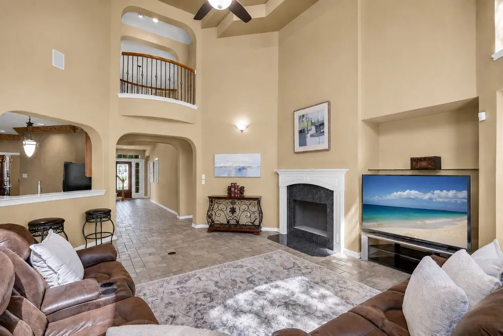 15935 Lake Loop Dr, Cypress, TX 77433