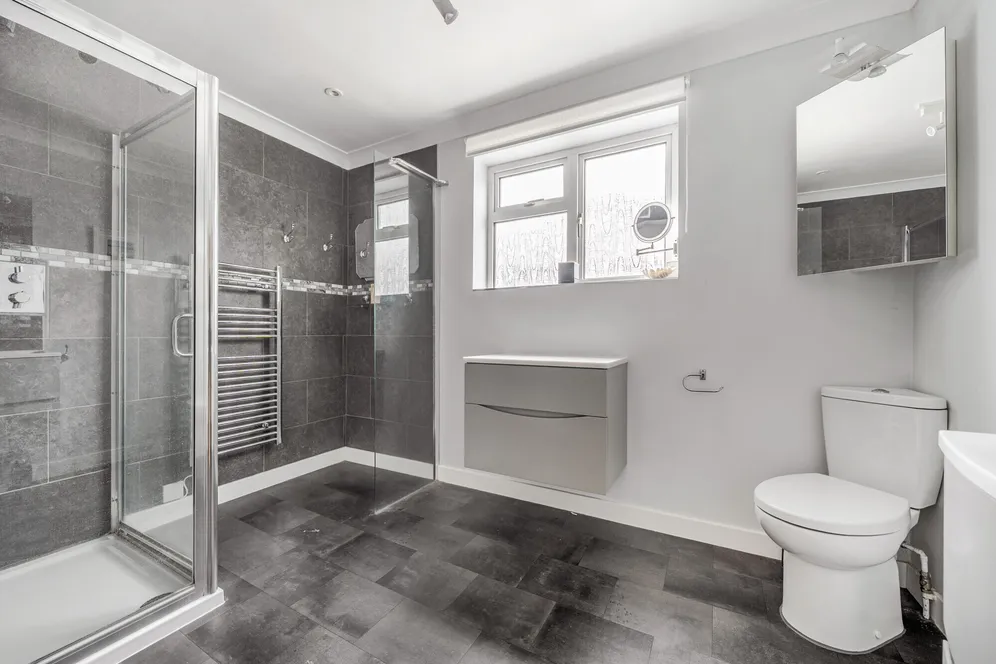 Latchmoor Way, Gerrards Cross, SL9 photo 13
