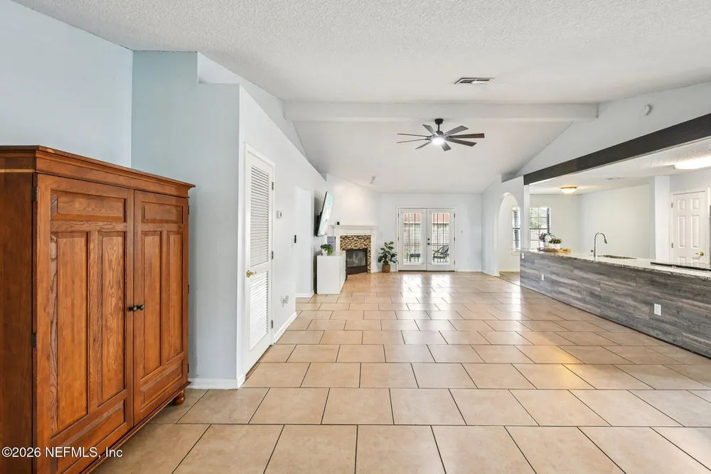2482 Glow Wood Ct, Middleburg, FL 32068