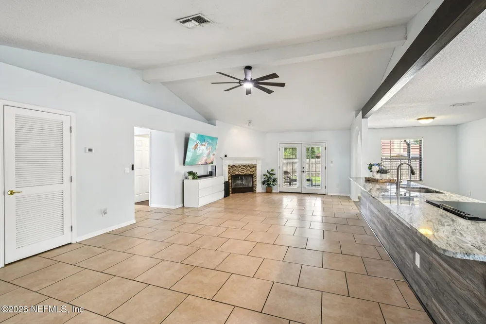 2482 Glow Wood Ct, Middleburg, FL 32068